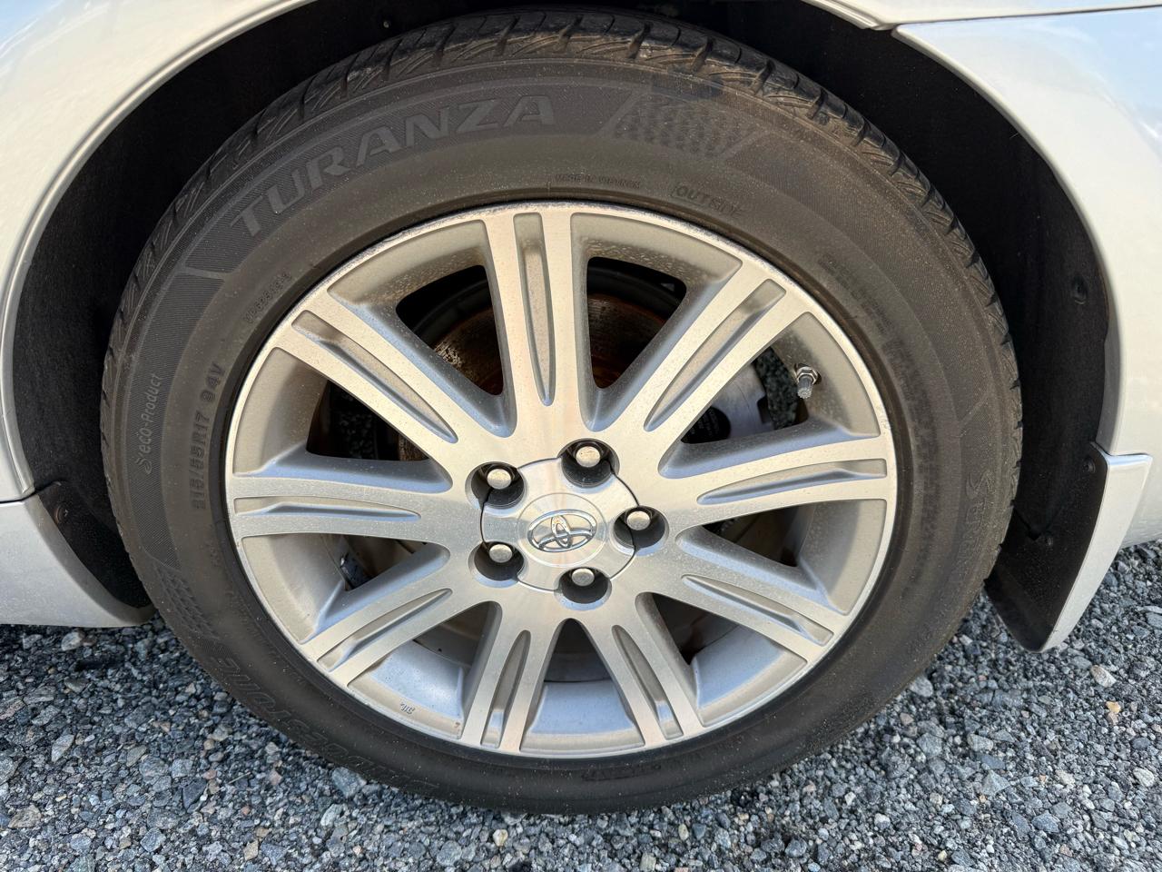 Toyota Avalon XL 2010