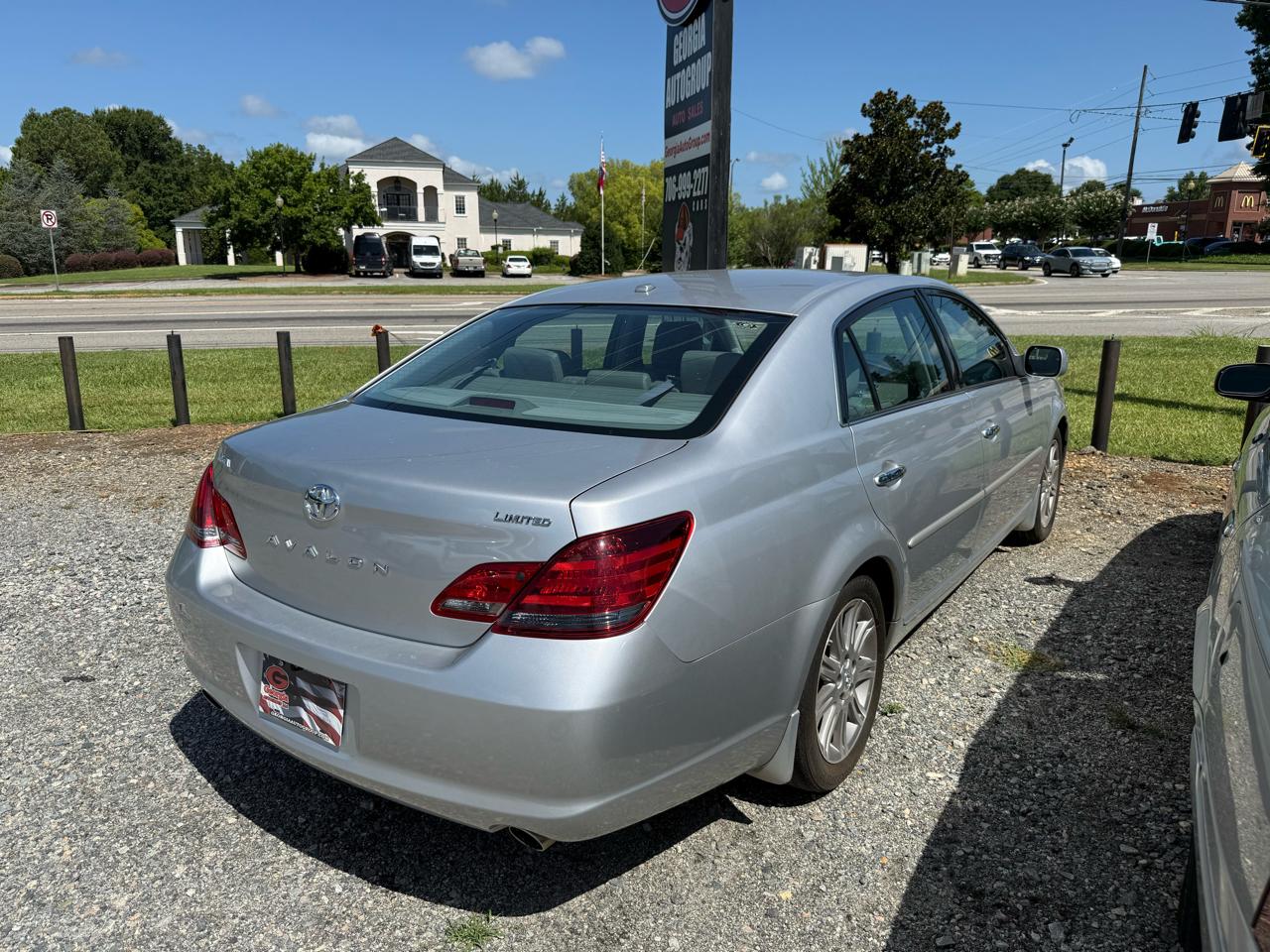Toyota Avalon XL 2010