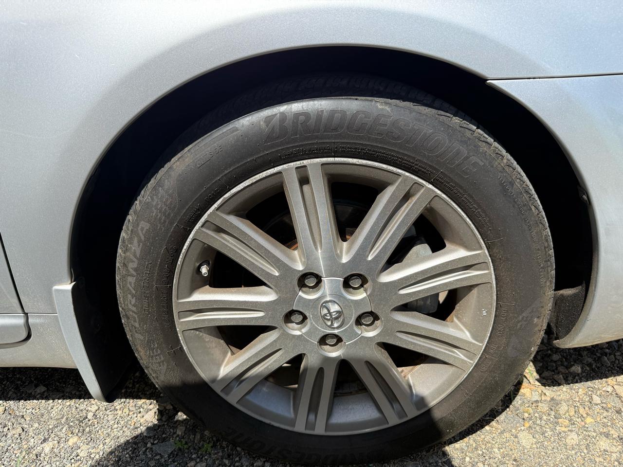 Toyota Avalon XL 2010