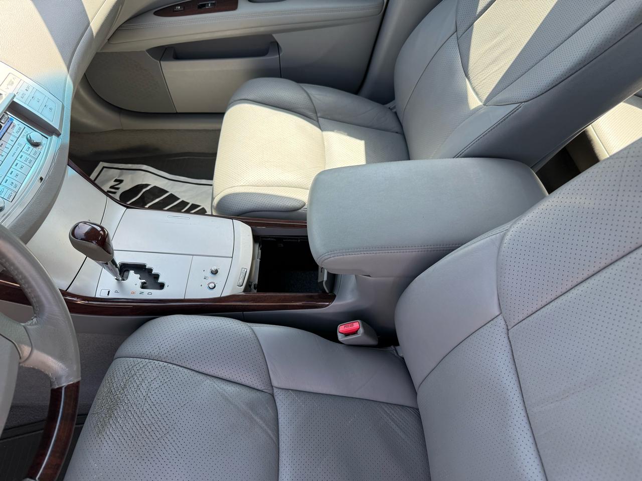 Toyota Avalon XL 2010