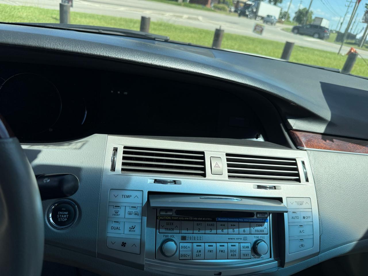 Toyota Avalon XL 2010