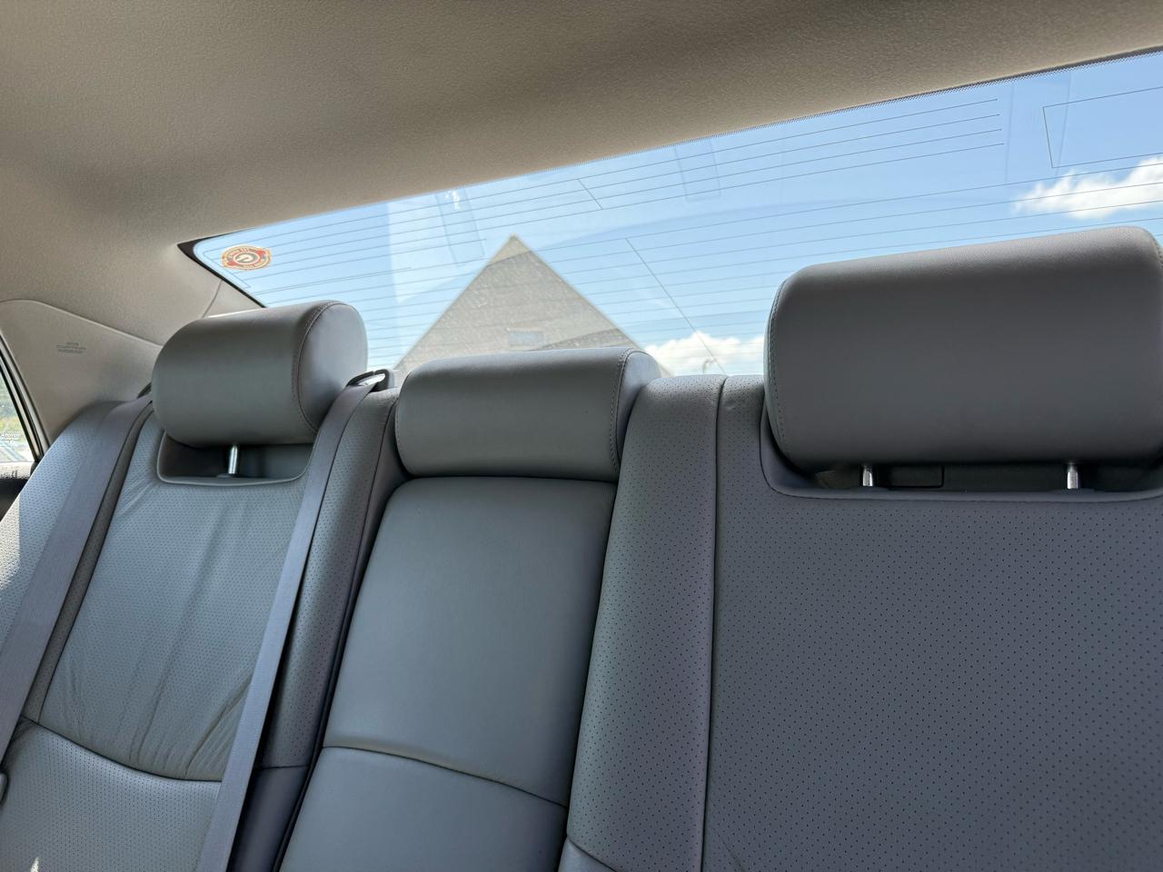 Toyota Avalon XL 2010