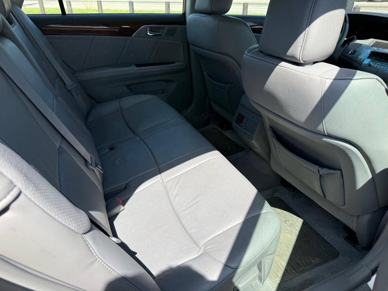 Toyota Avalon XL 2010