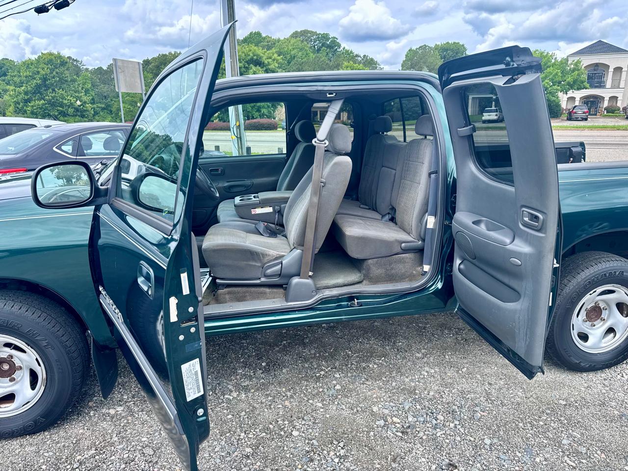 Toyota Tundra SR5 Access Cab 2WD 2004