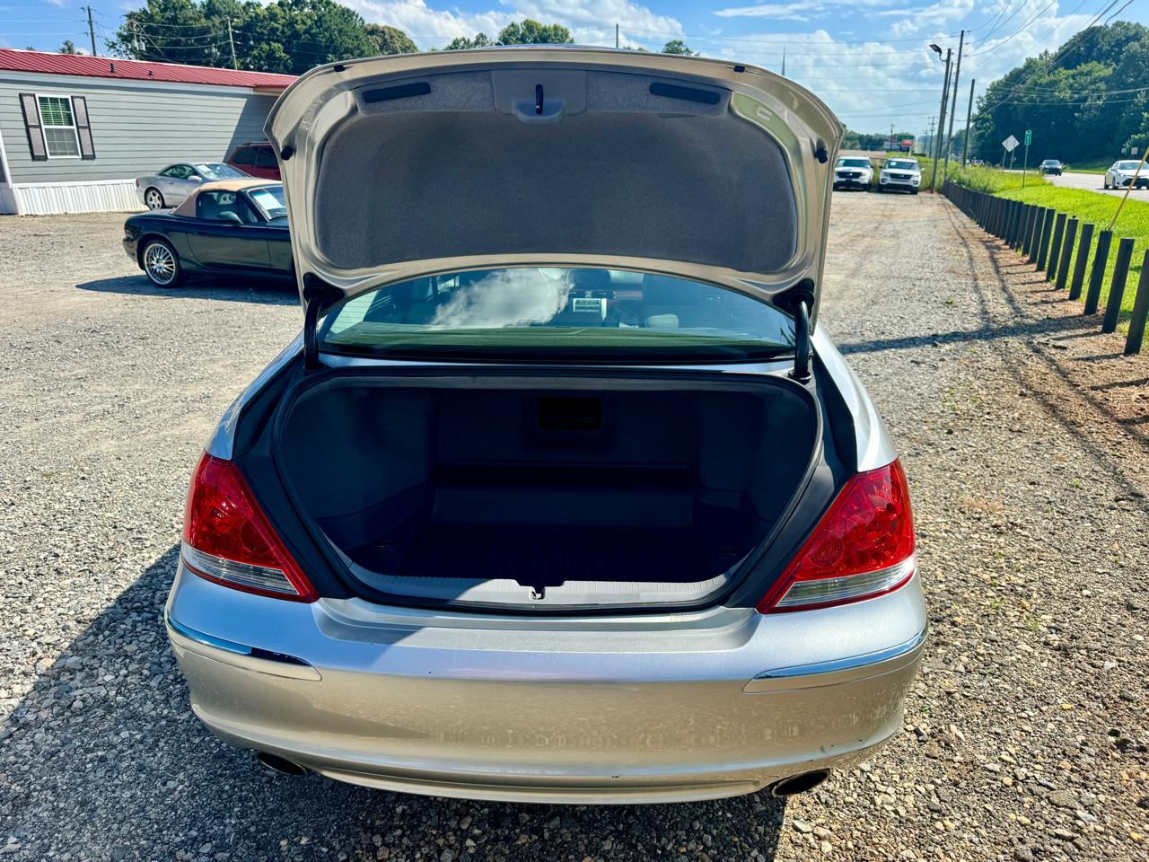 Acura RL 3.5RL with Navigation System 2005