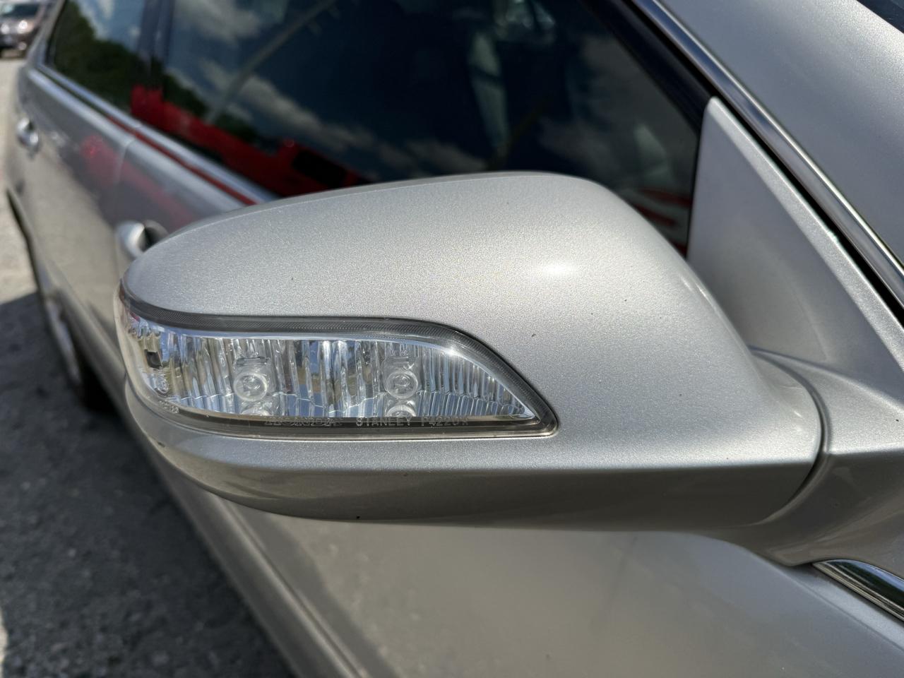 Acura RL 3.5RL with Navigation System 2005