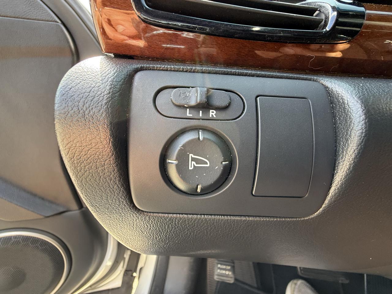 Acura RL 3.5RL with Navigation System 2005