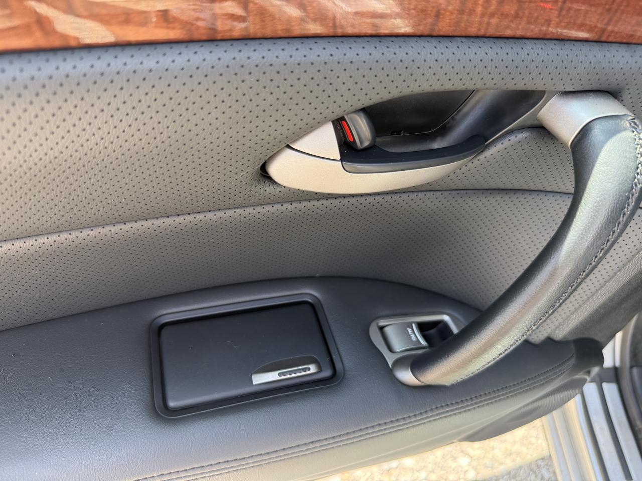 Acura RL 3.5RL with Navigation System 2005
