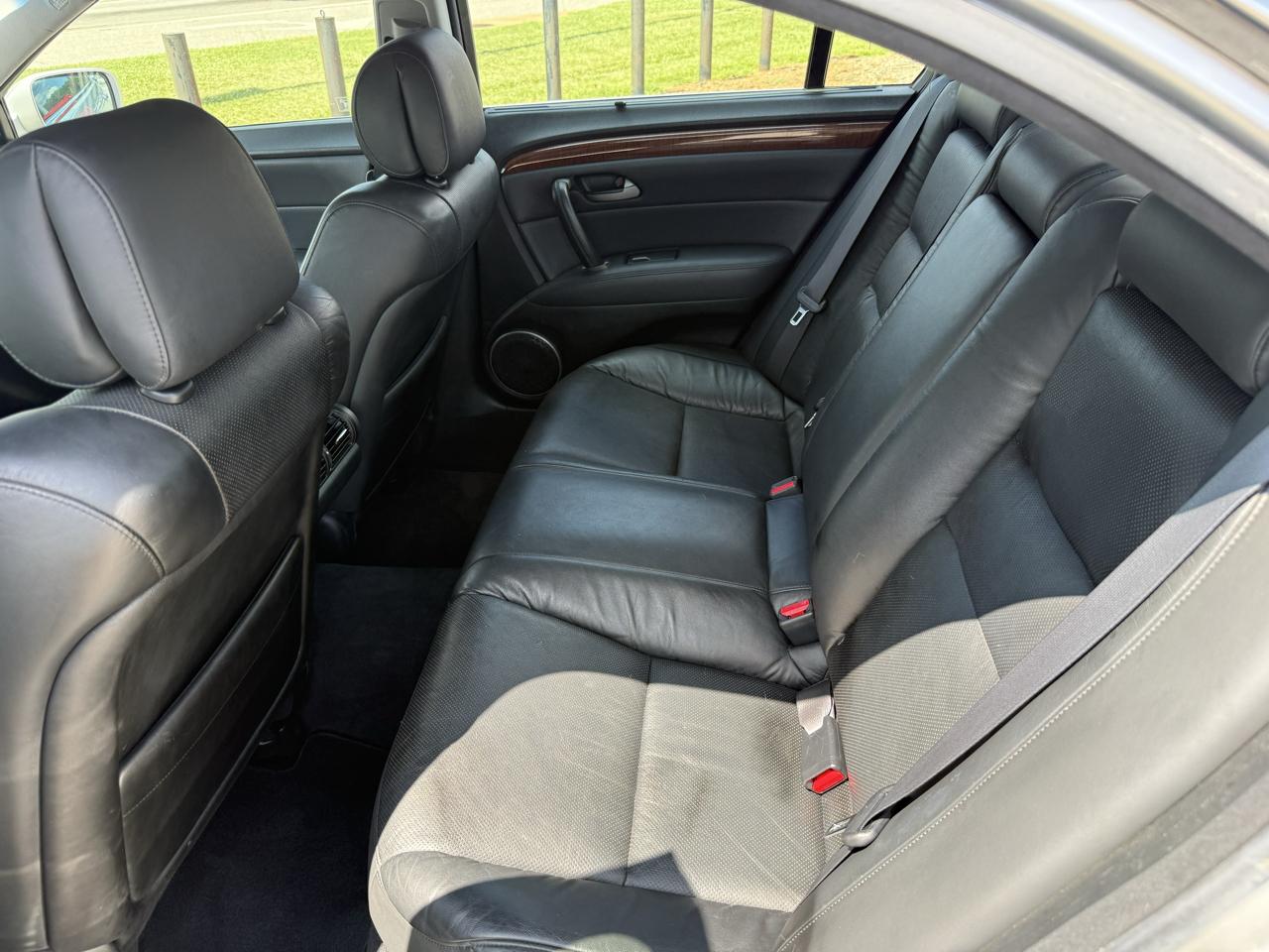 Acura RL 3.5RL with Navigation System 2005