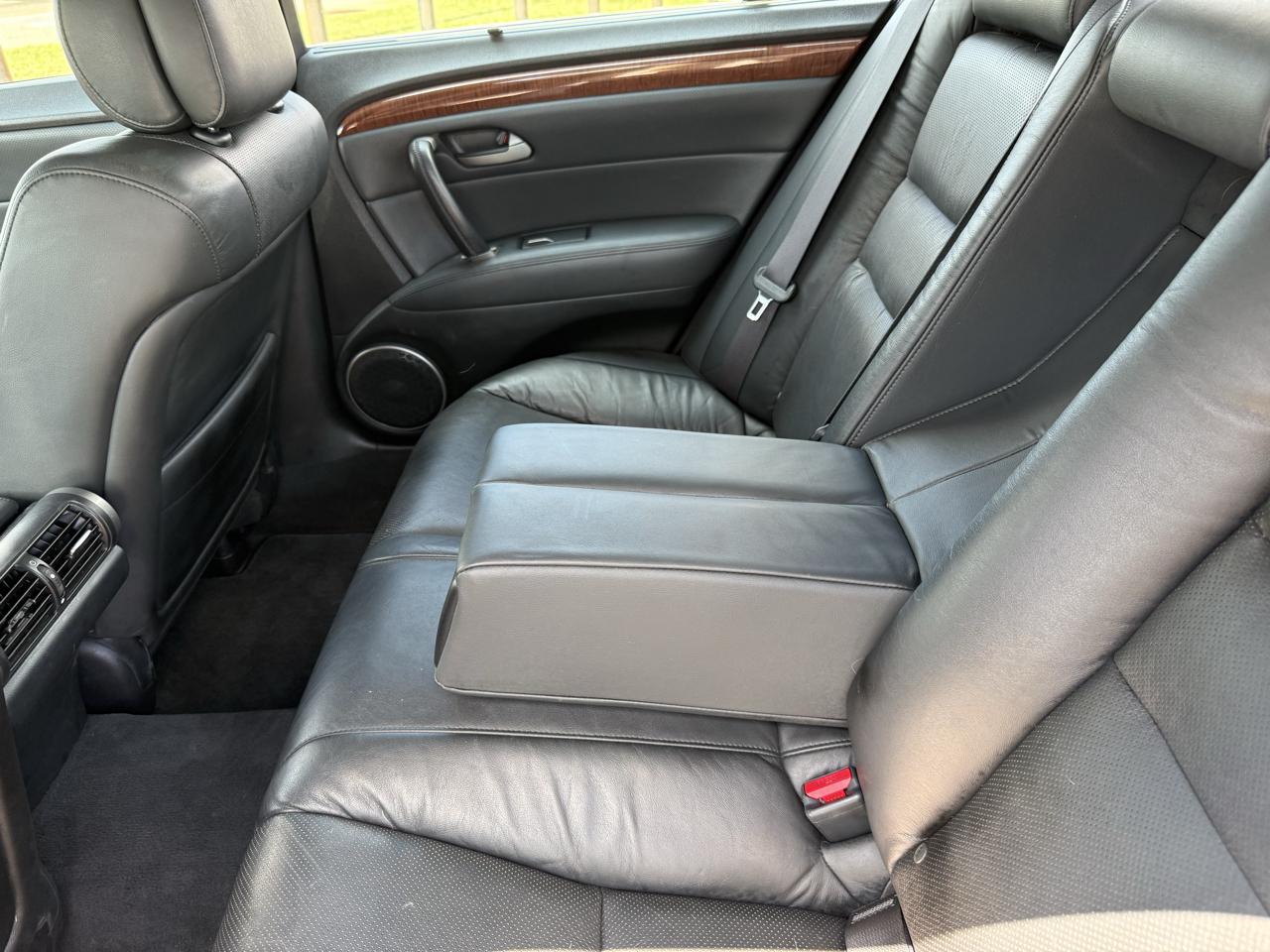 Acura RL 3.5RL with Navigation System 2005