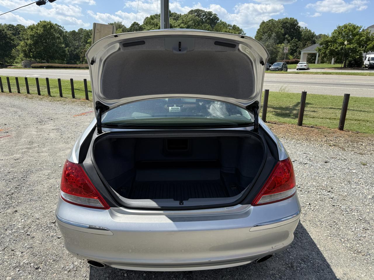 Acura RL 3.5RL with Navigation System 2005