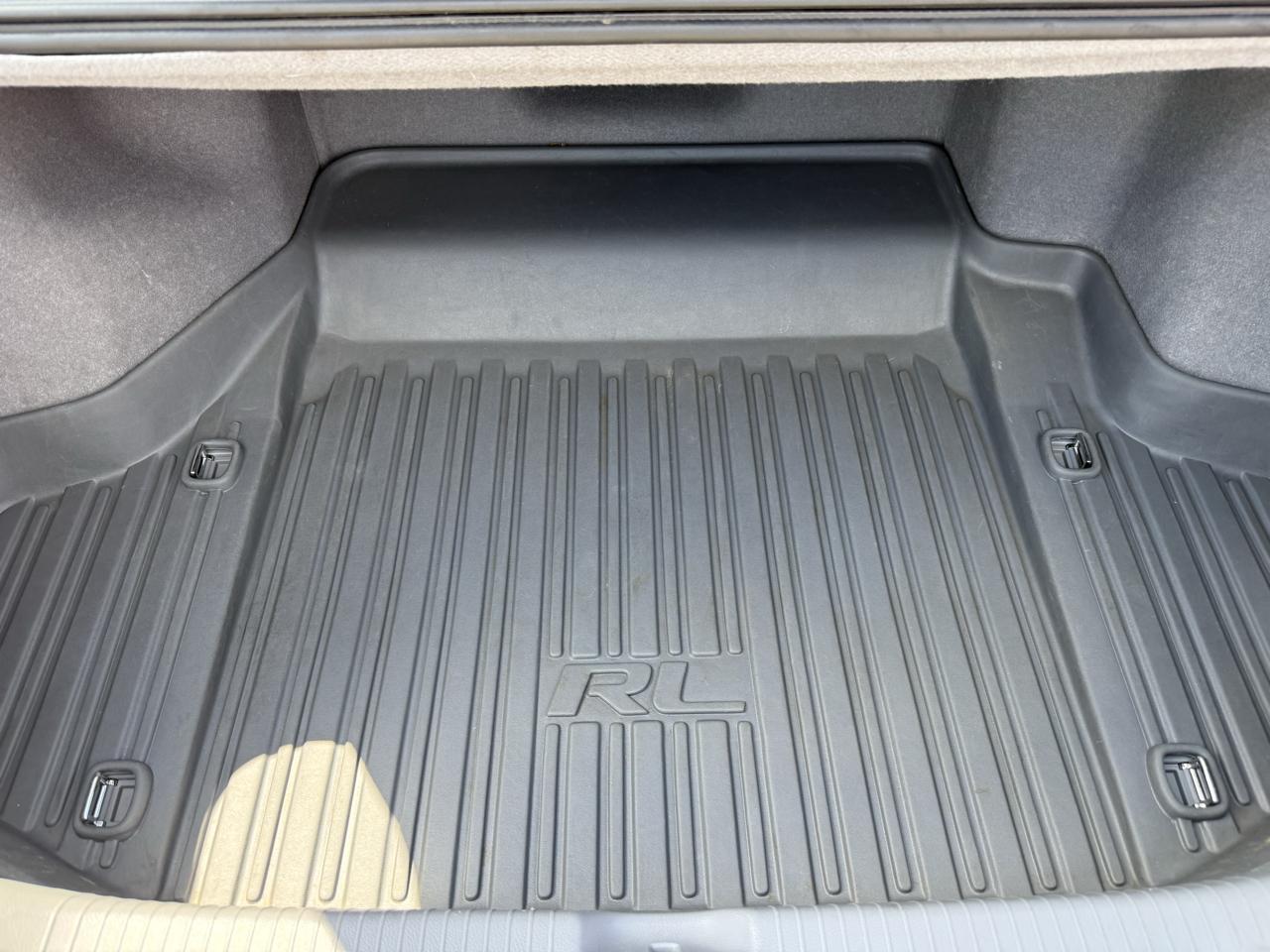 Acura RL 3.5RL with Navigation System 2005