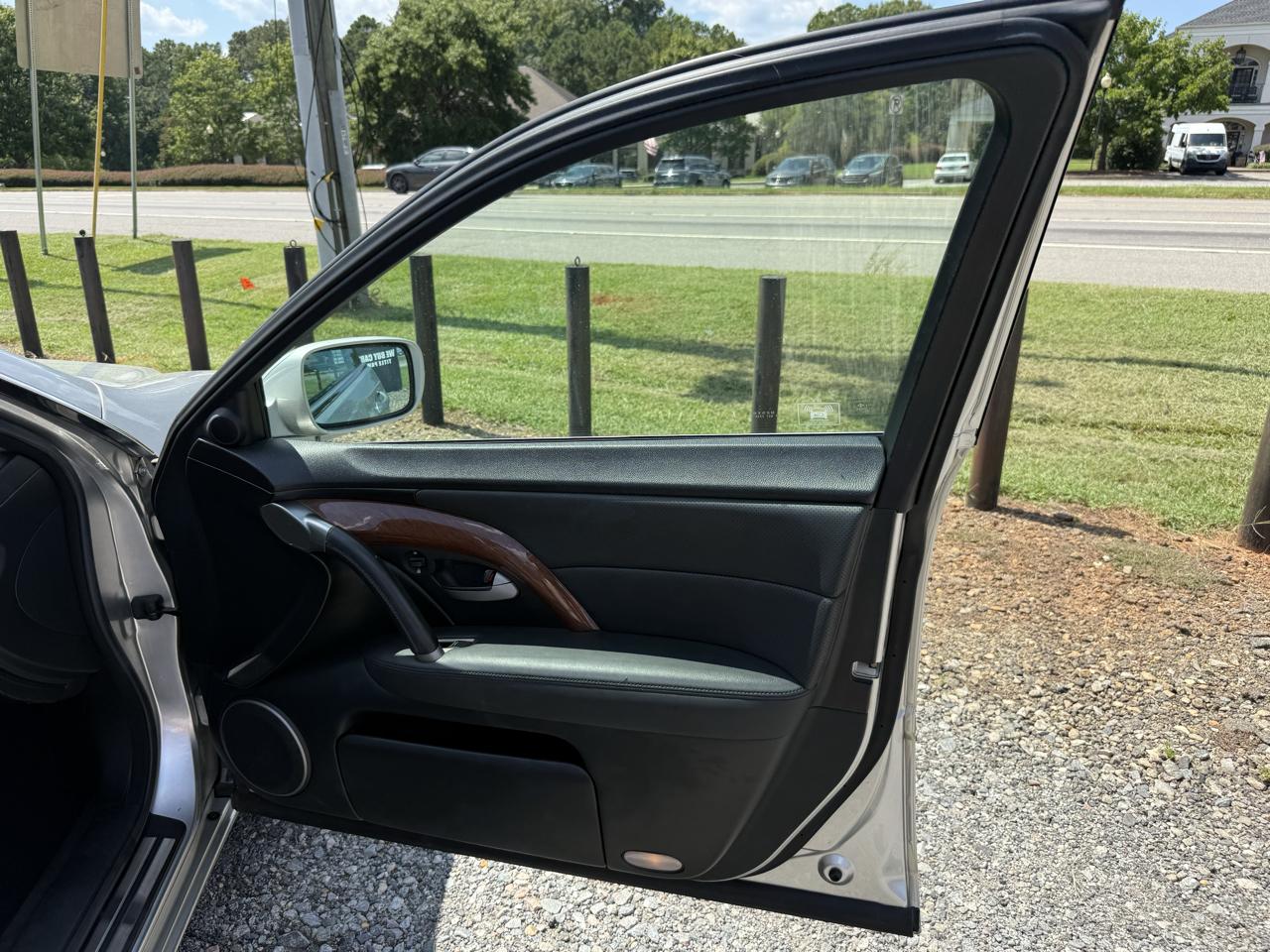 Acura RL 3.5RL with Navigation System 2005