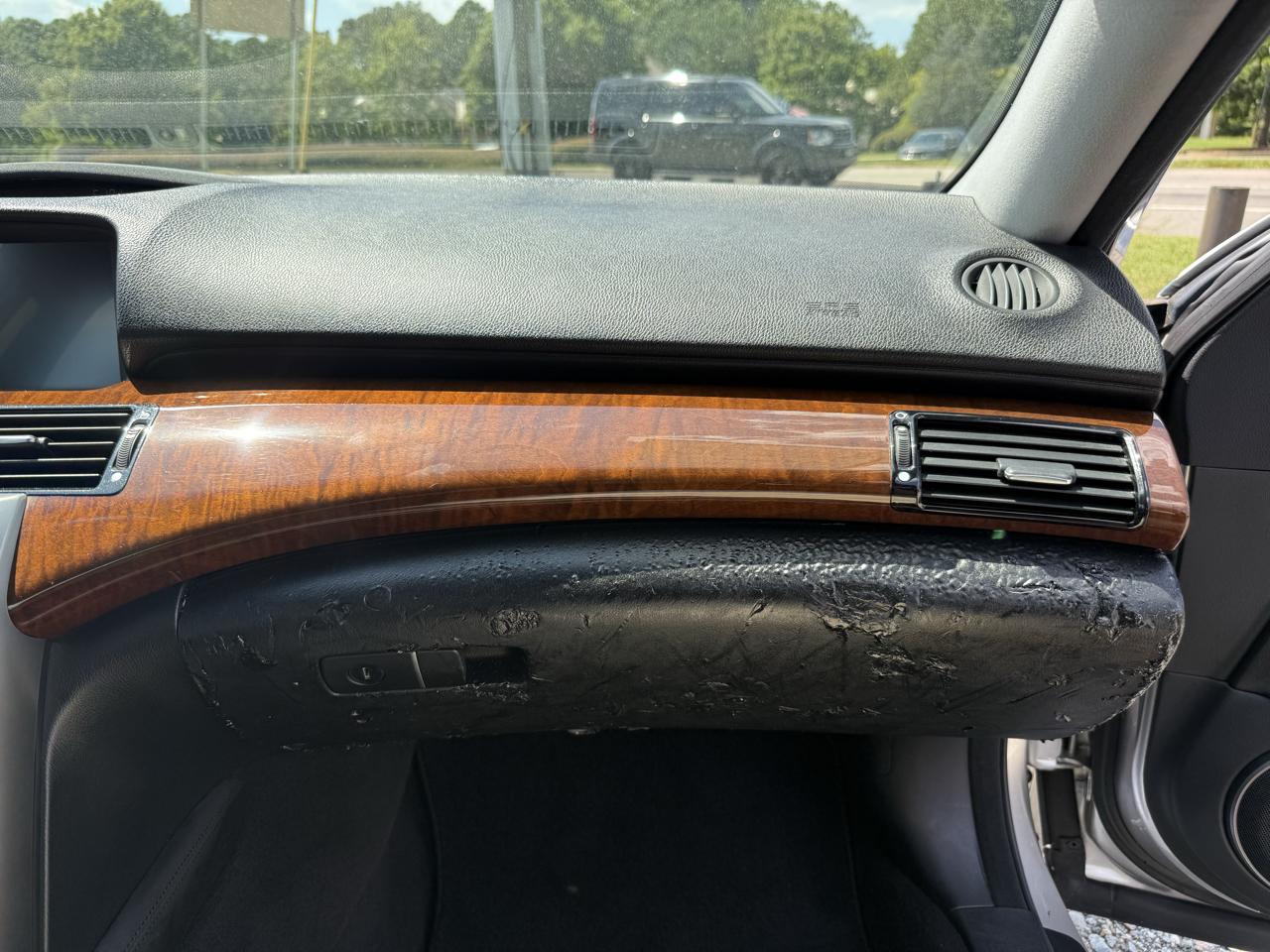Acura RL 3.5RL with Navigation System 2005