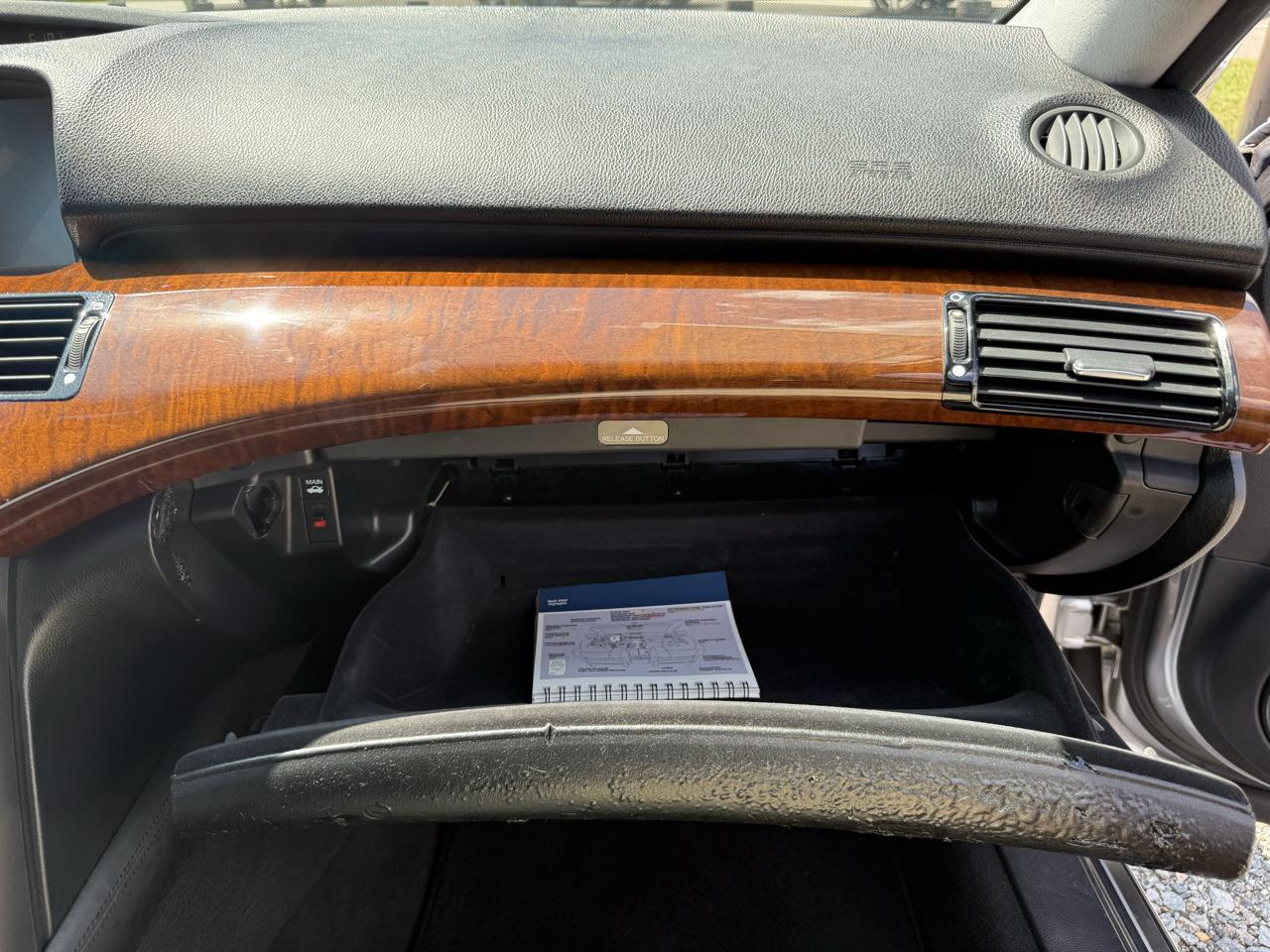 Acura RL 3.5RL with Navigation System 2005