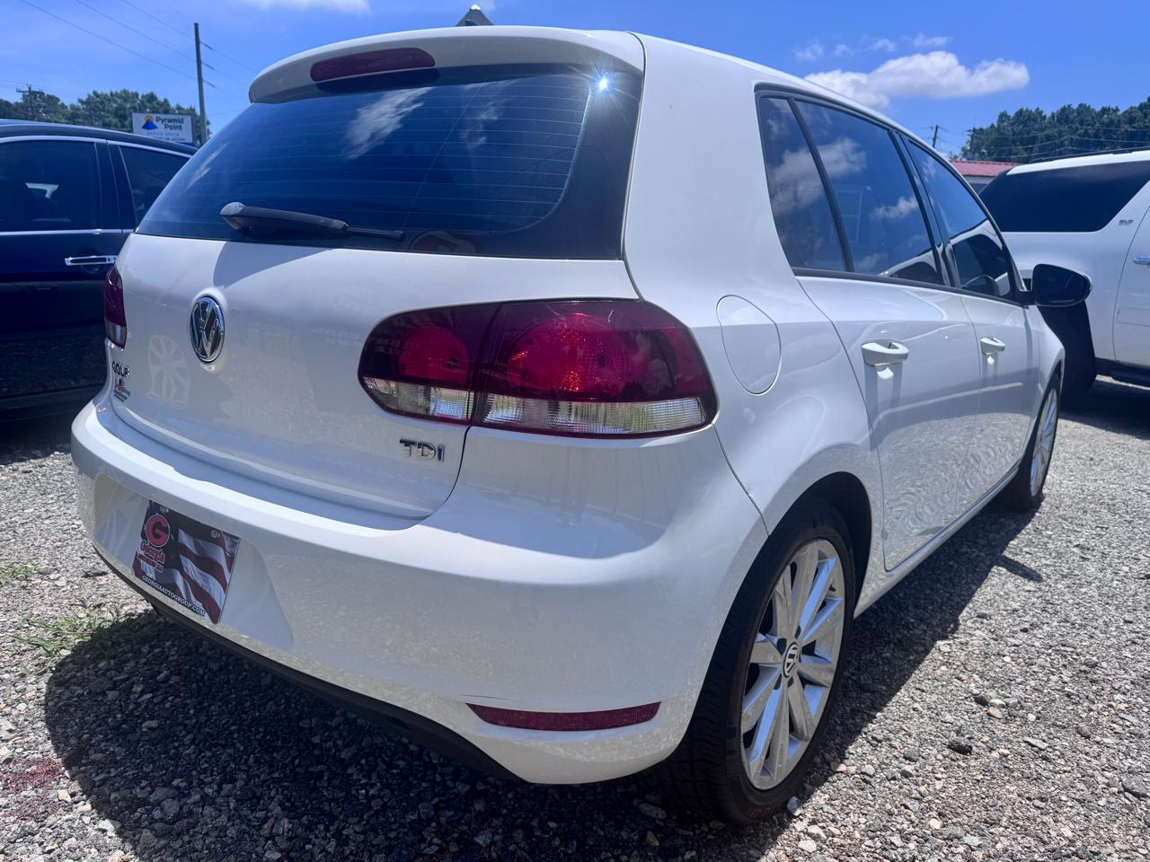Volkswagen Golf 2.0L TDI w/Tech Package 4 Door 2013