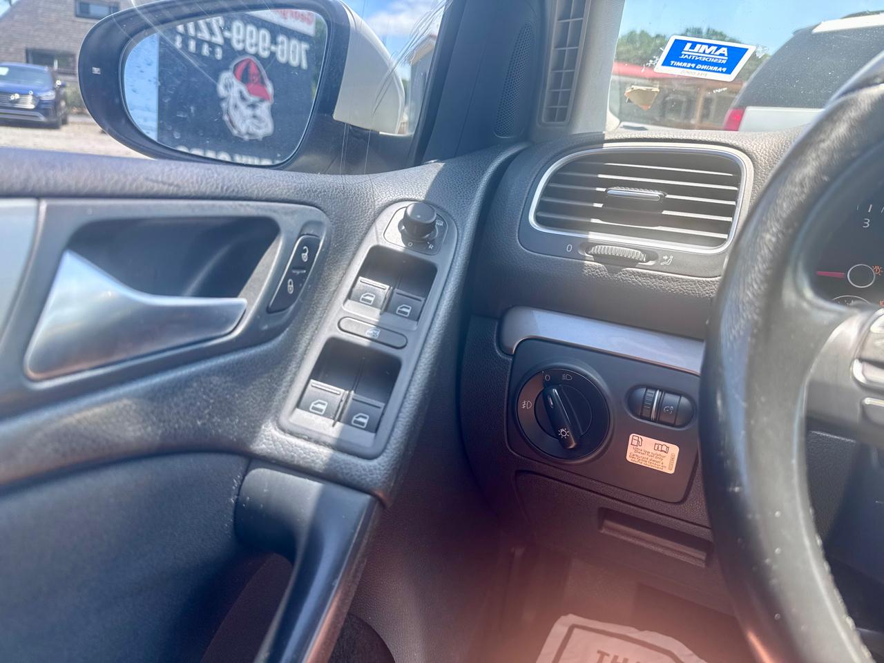 Volkswagen Golf 2.0L TDI w/Tech Package 4 Door 2013