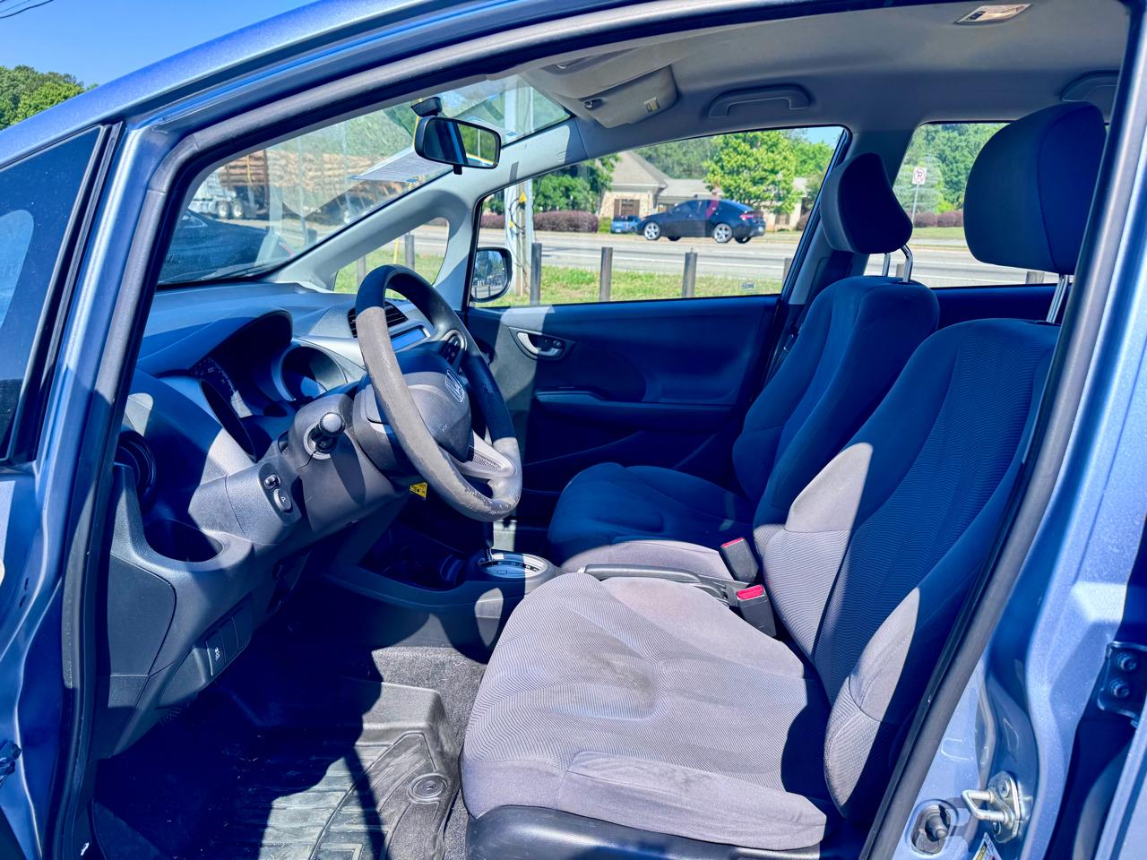 Honda Fit 5-Speed AT 2011