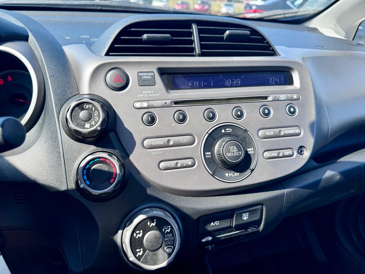 Honda Fit 5-Speed AT 2011