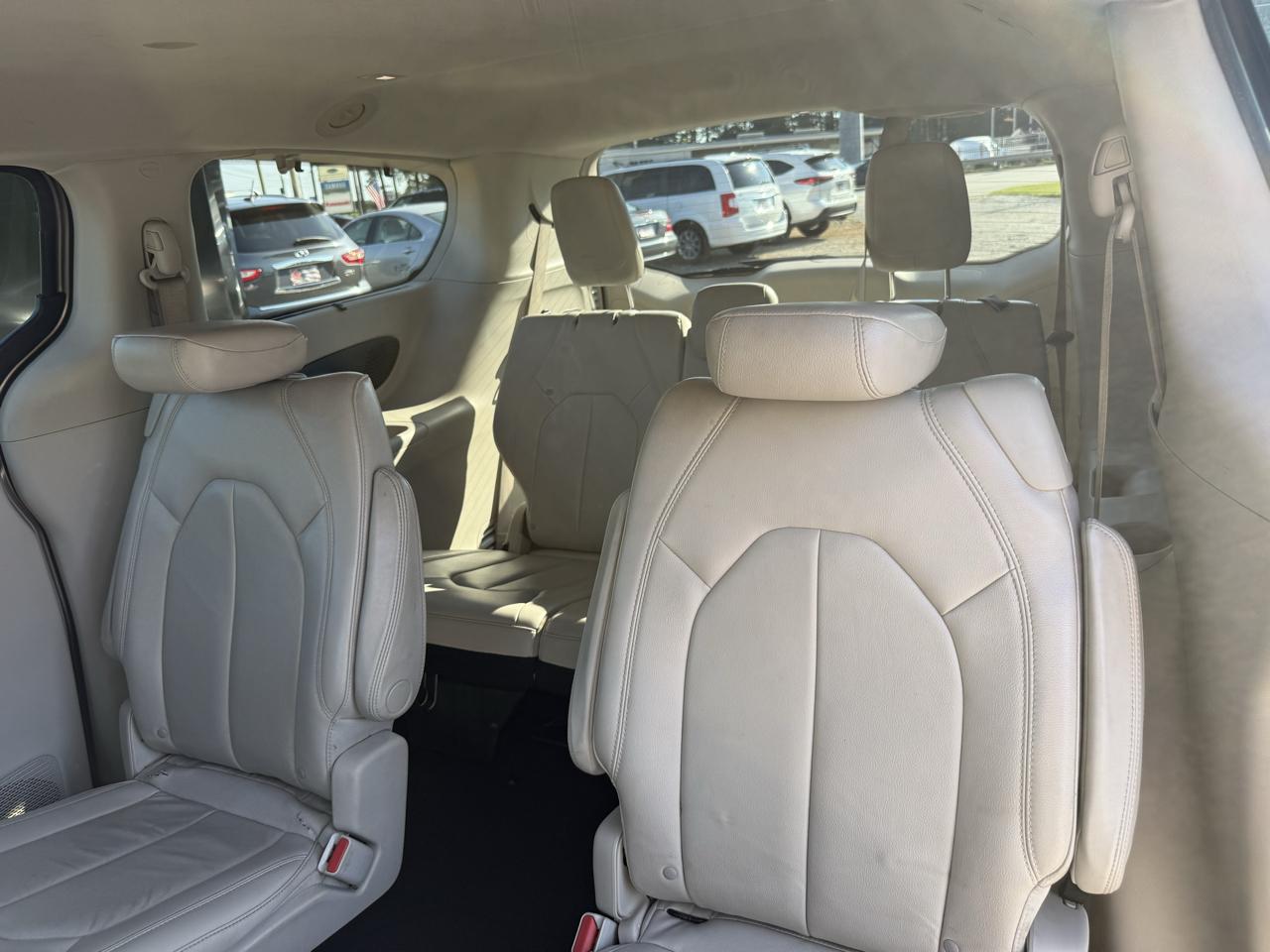Chrysler Pacifica Touring-L 2017