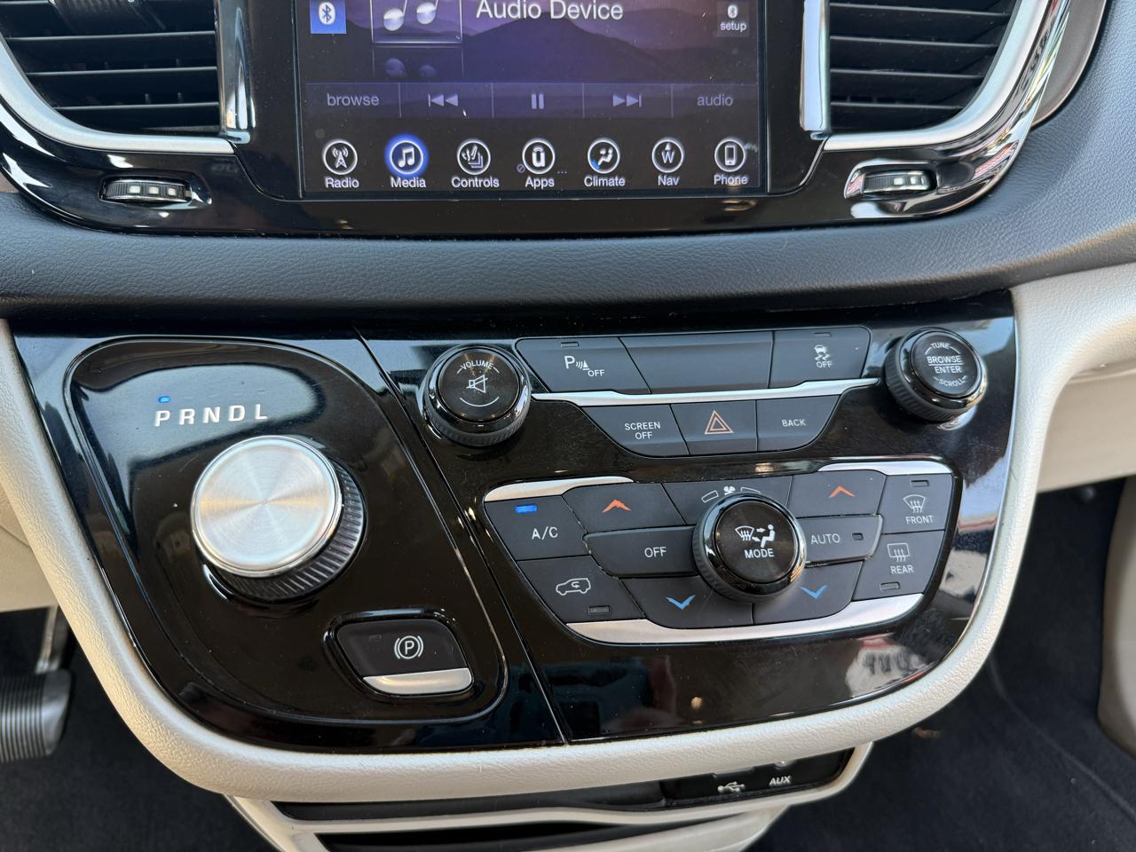 Chrysler Pacifica Touring-L 2017