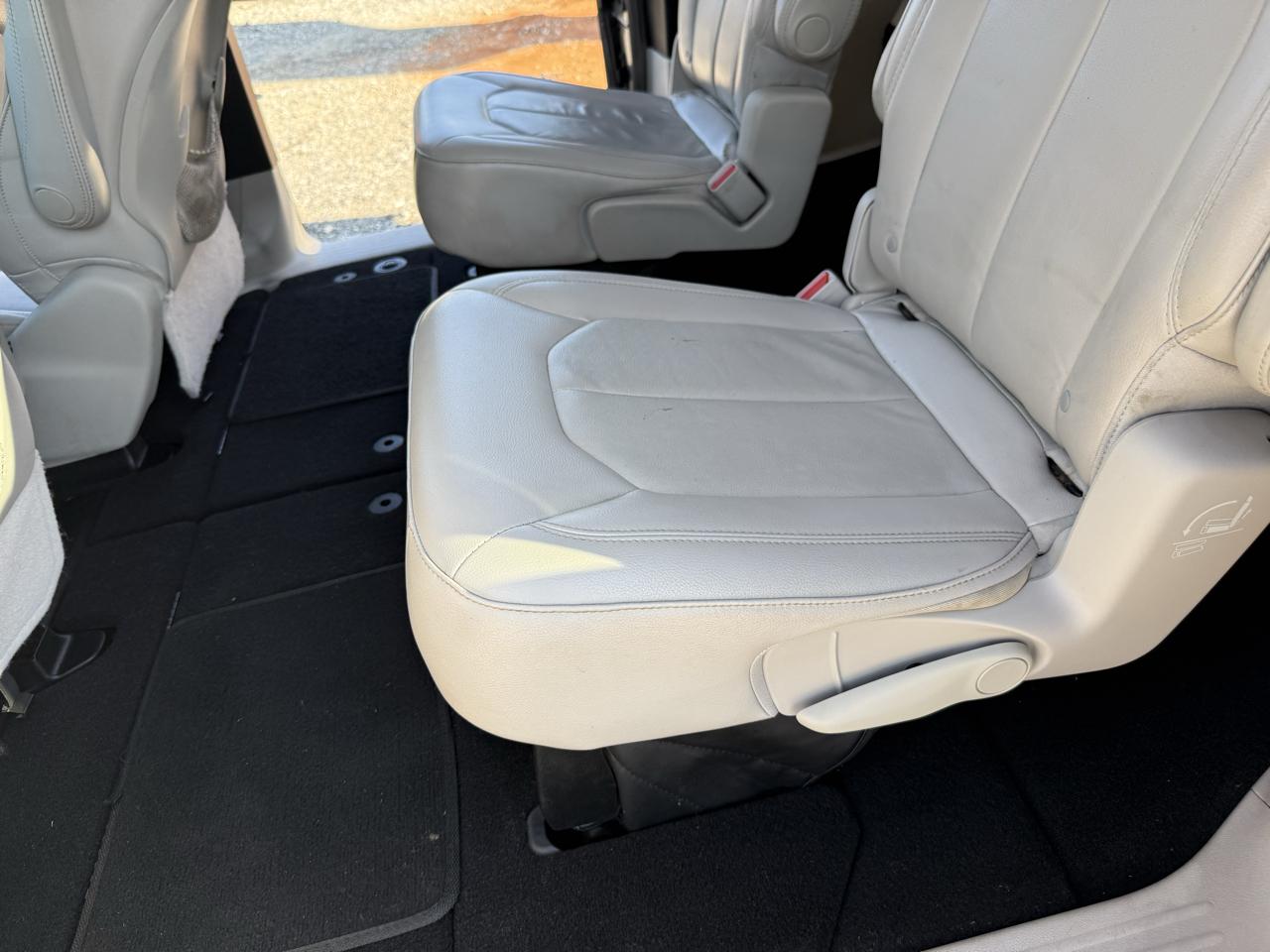 Chrysler Pacifica Touring-L 2017