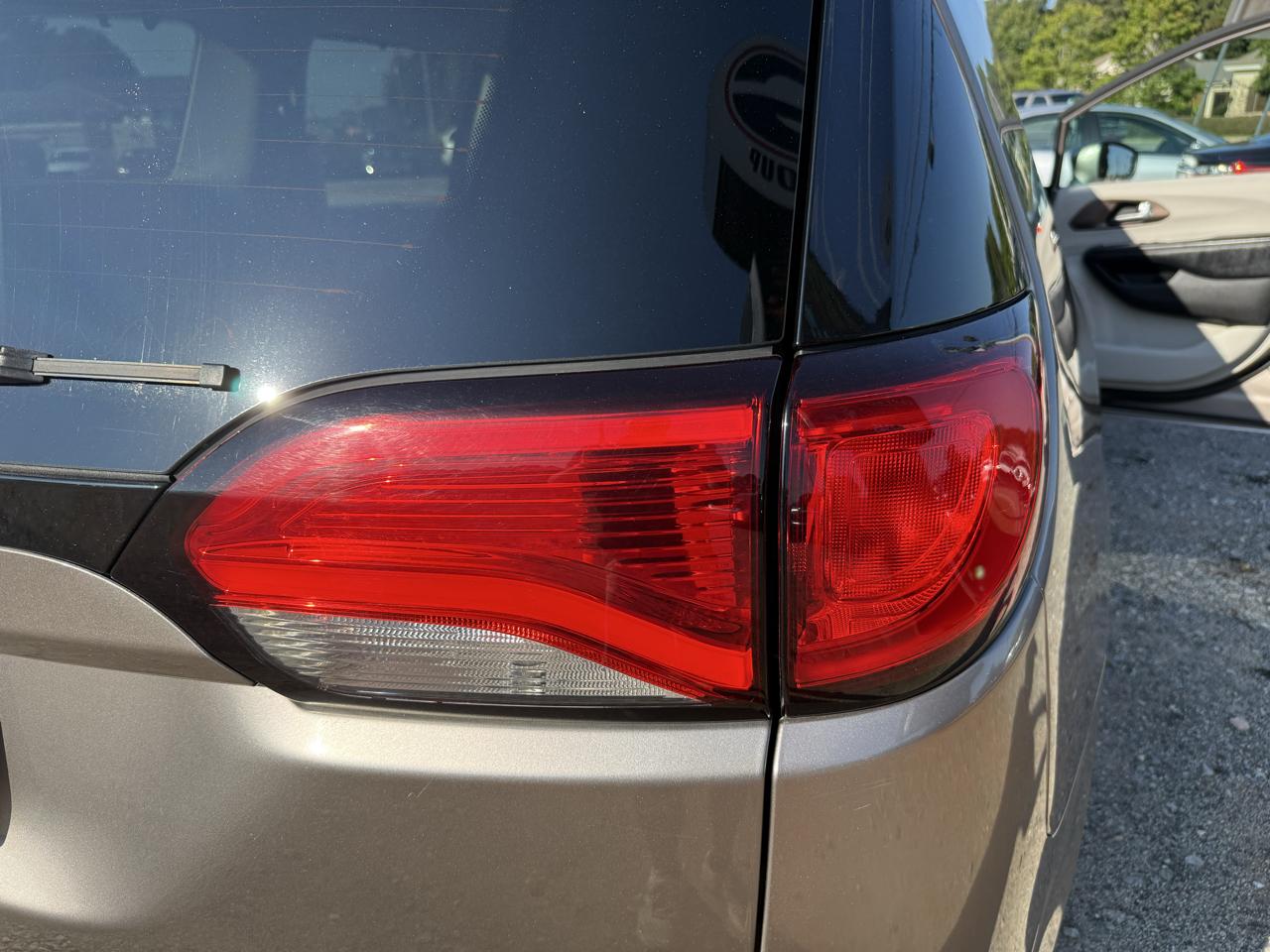 Chrysler Pacifica Touring-L 2017