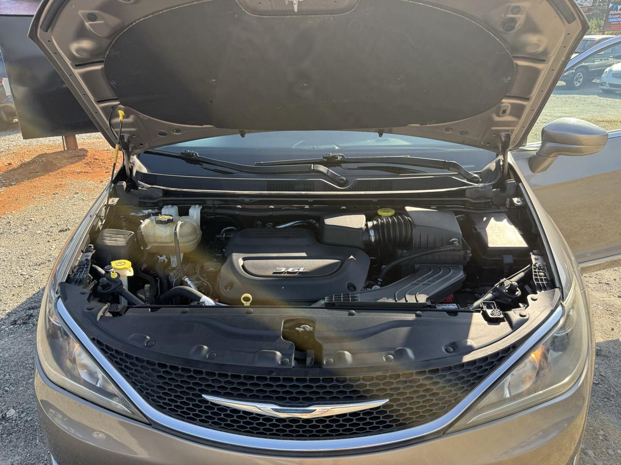 Chrysler Pacifica Touring-L 2017