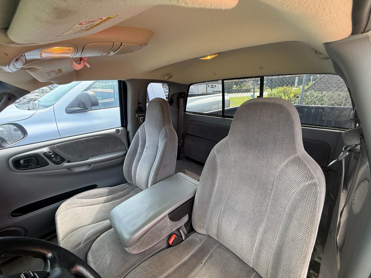 Dodge Dakota Club Cab 2WD 2000
