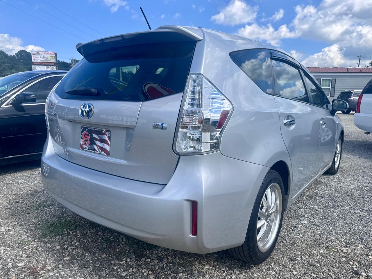 Toyota Prius V Three 2013