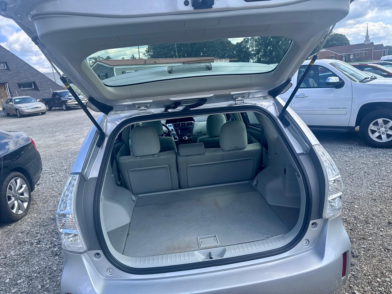 Toyota Prius V Three 2013