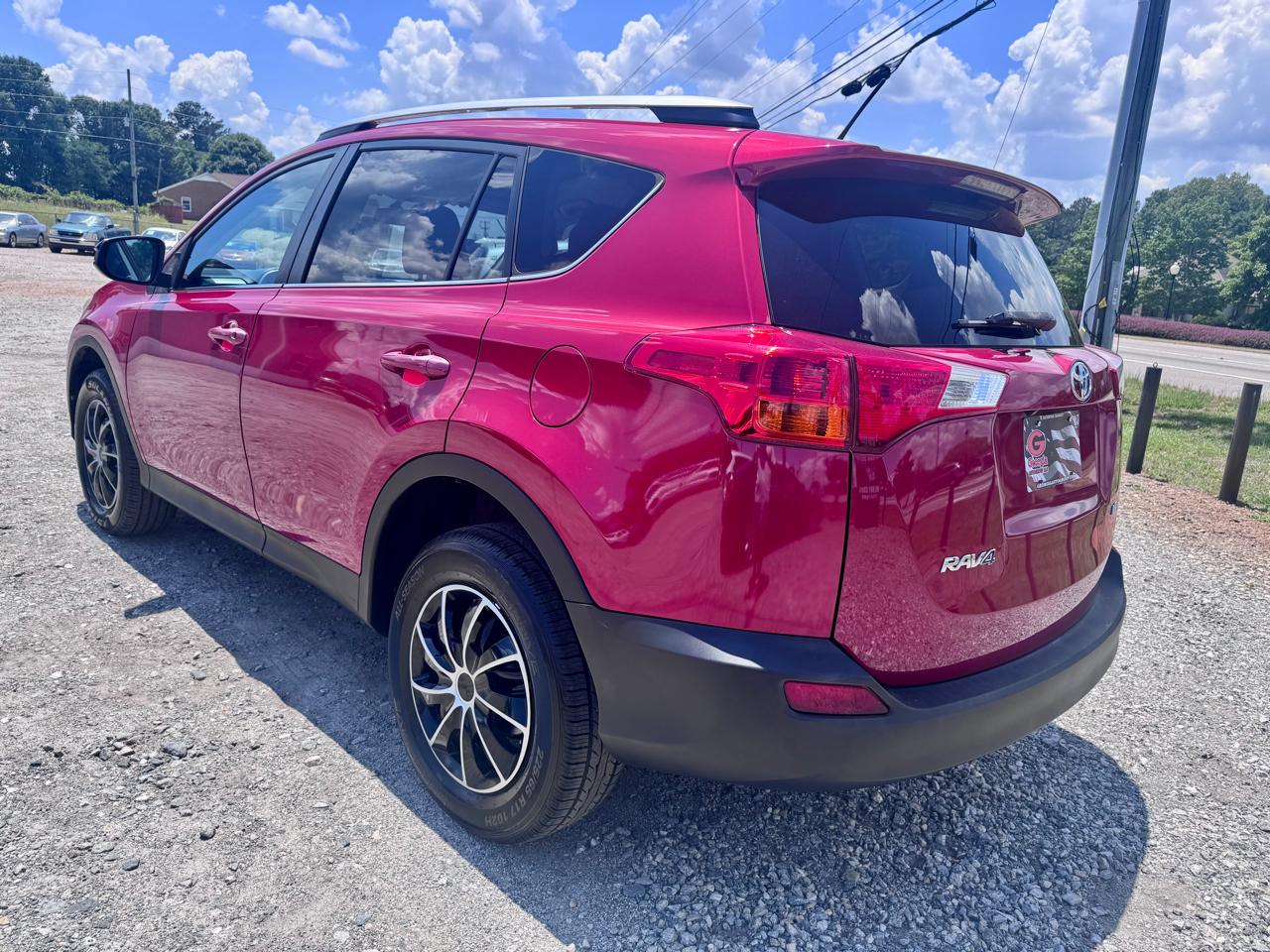 Toyota RAV4 LE FWD 2014
