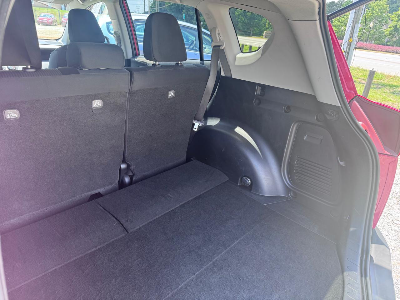 Toyota RAV4 LE FWD 2014