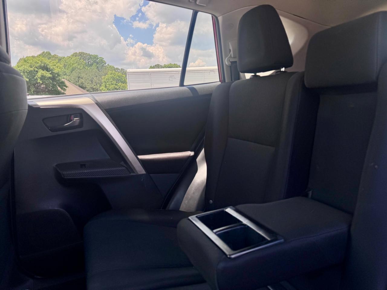 Toyota RAV4 LE FWD 2014