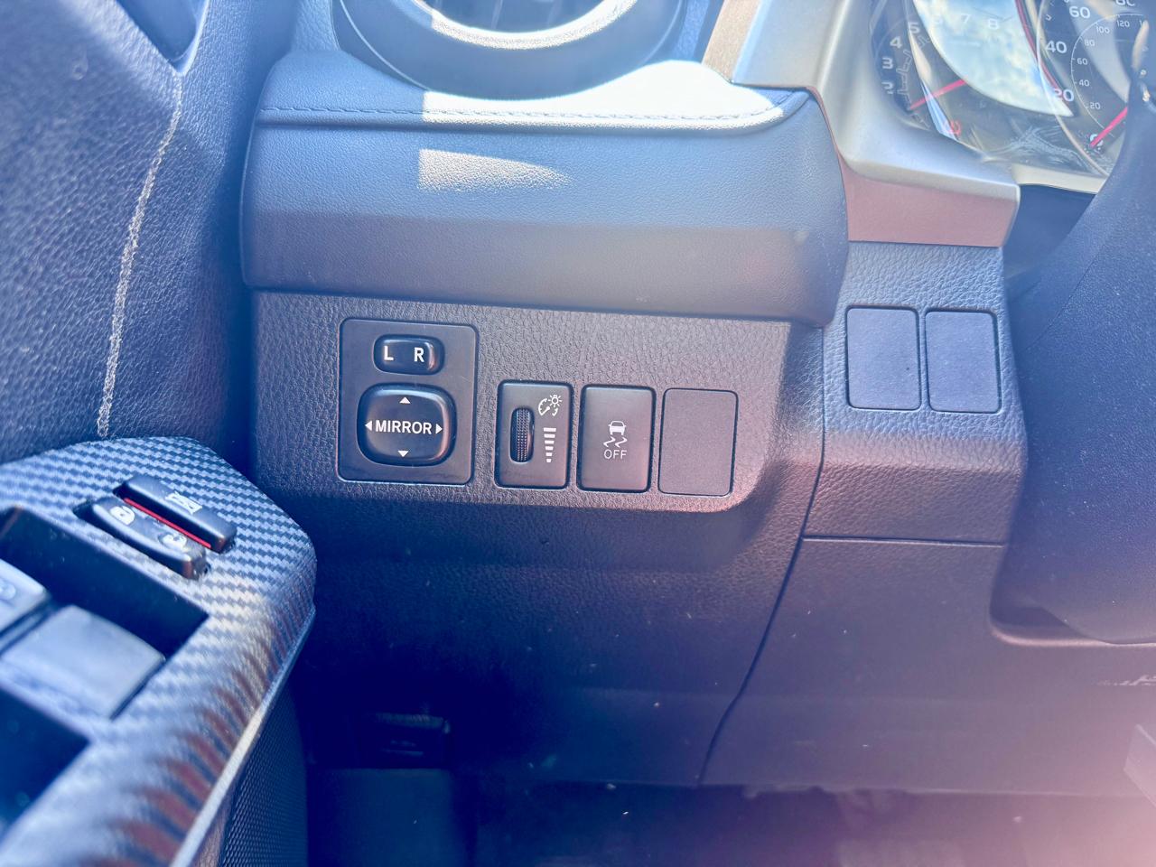 Toyota RAV4 LE FWD 2014