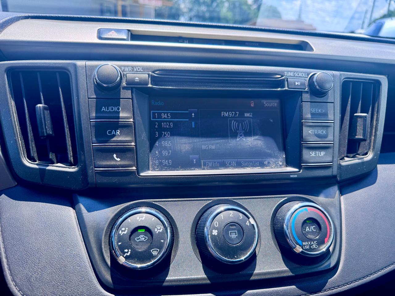 Toyota RAV4 LE FWD 2014
