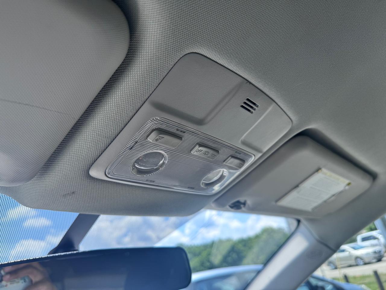 Toyota RAV4 LE FWD 2014