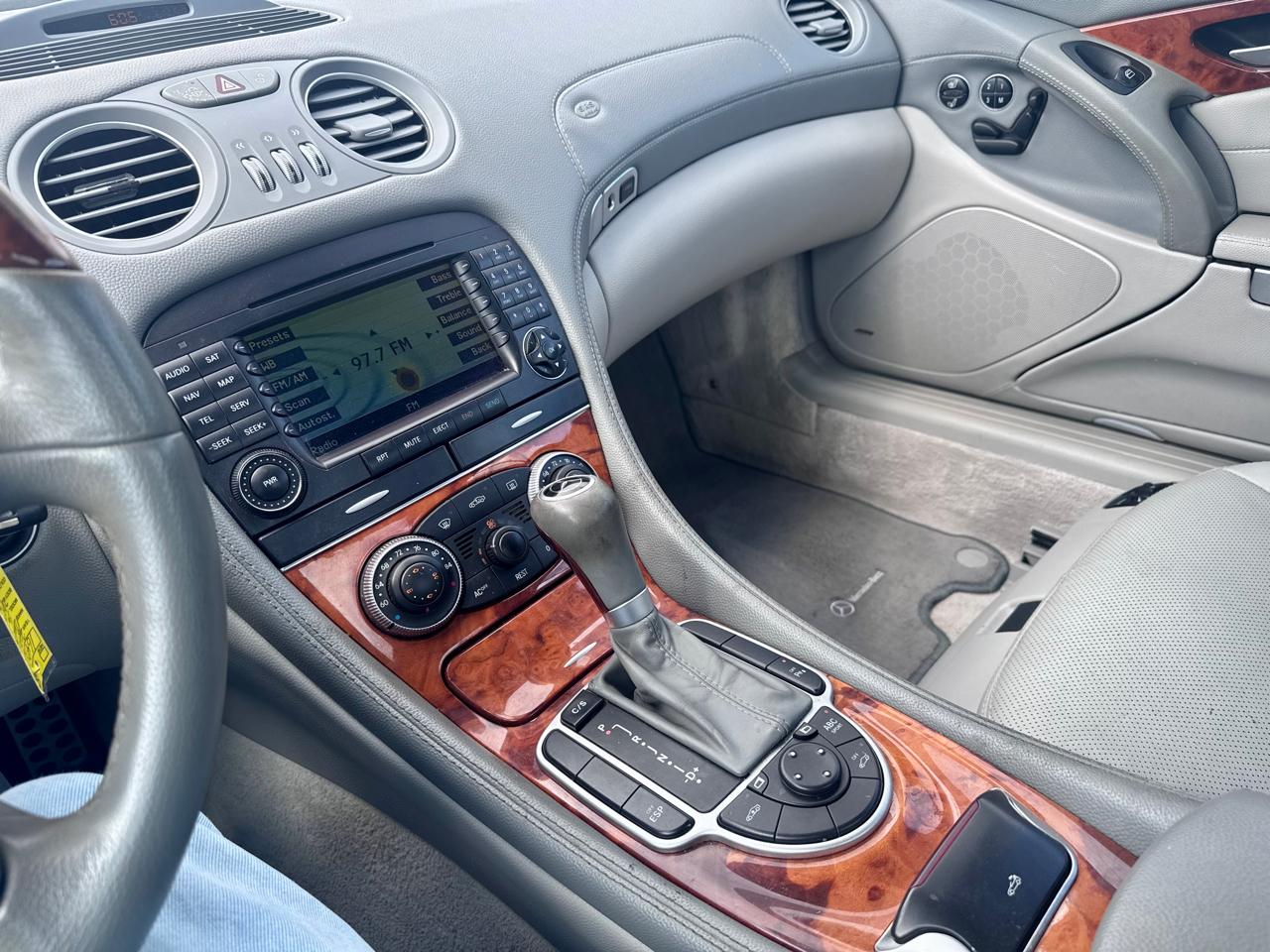 Mercedes-Benz SL-Class SL500 2005