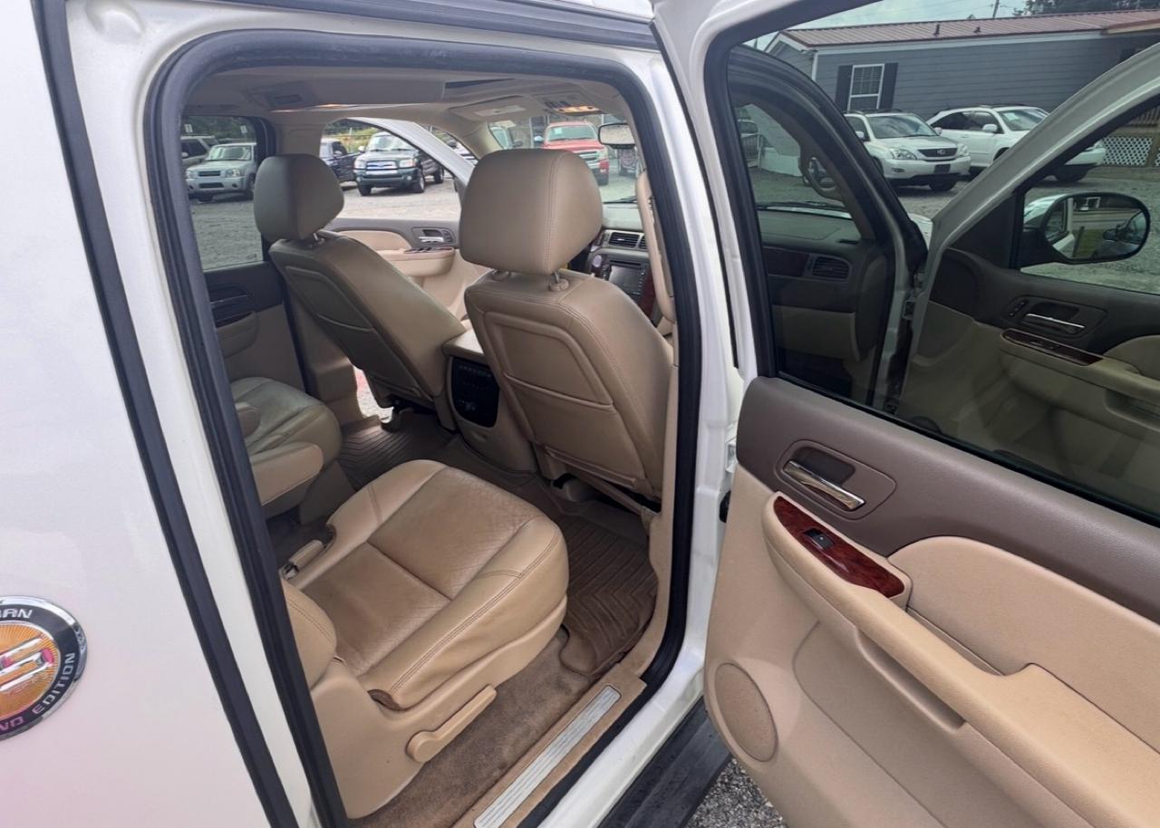 Chevrolet Suburban LTZ 1500 2WD 2010