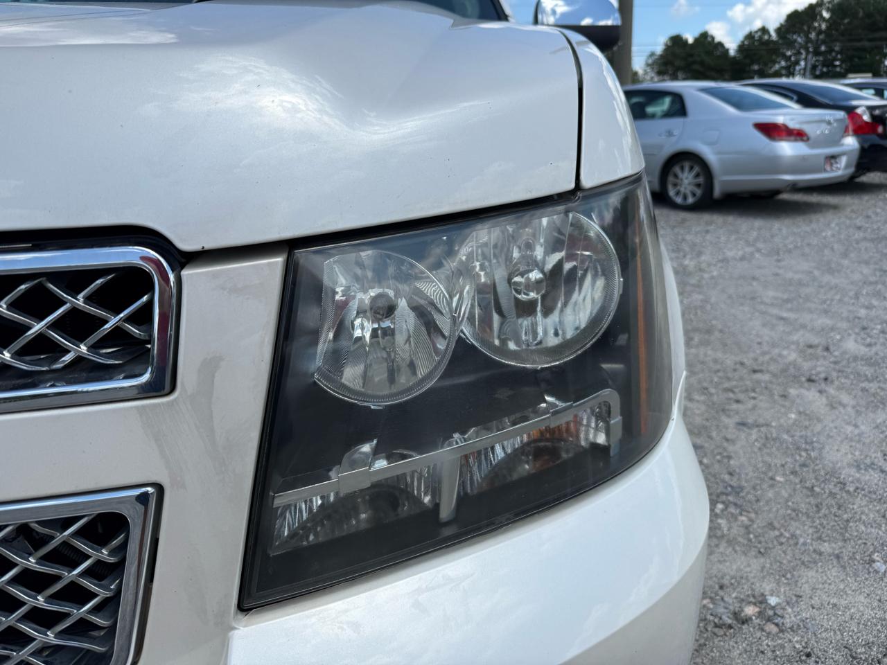 Chevrolet Suburban LTZ 1500 2WD 2010