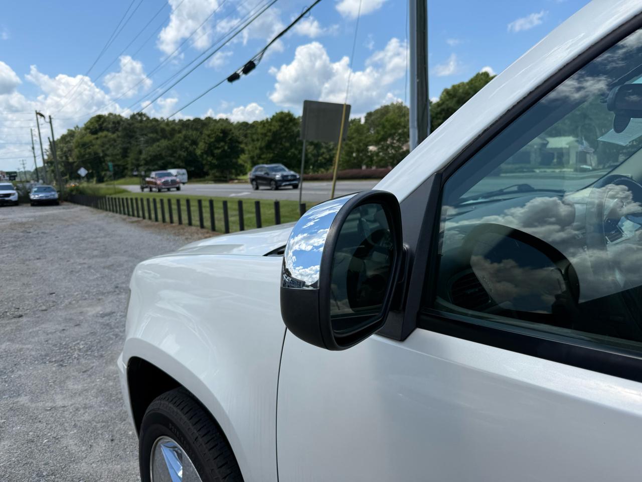 Chevrolet Suburban LTZ 1500 2WD 2010