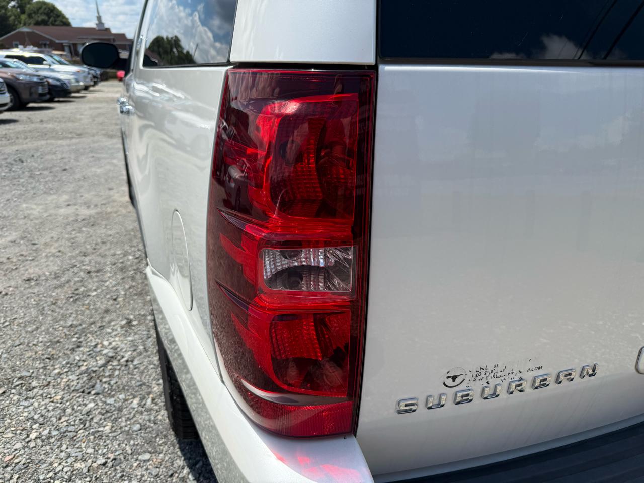 Chevrolet Suburban LTZ 1500 2WD 2010