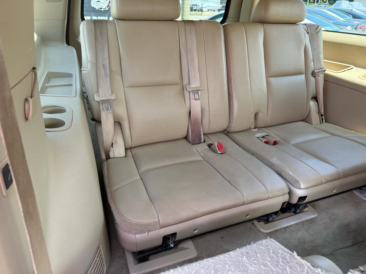 Chevrolet Suburban LTZ 1500 2WD 2010