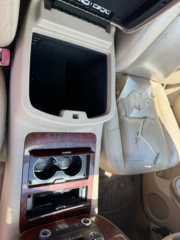 Chevrolet Suburban LTZ 1500 2WD 2010