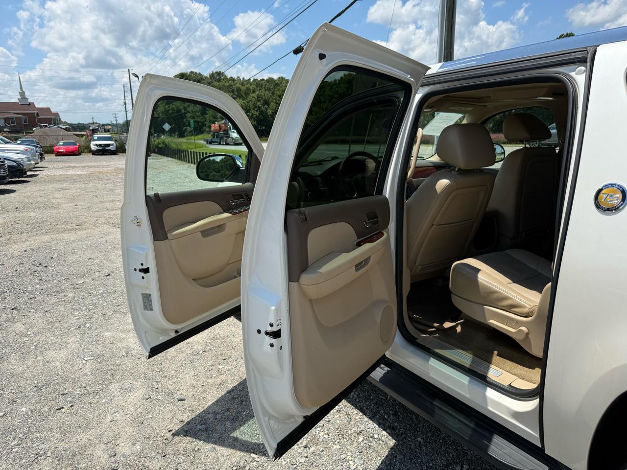 Chevrolet Suburban LTZ 1500 2WD 2010