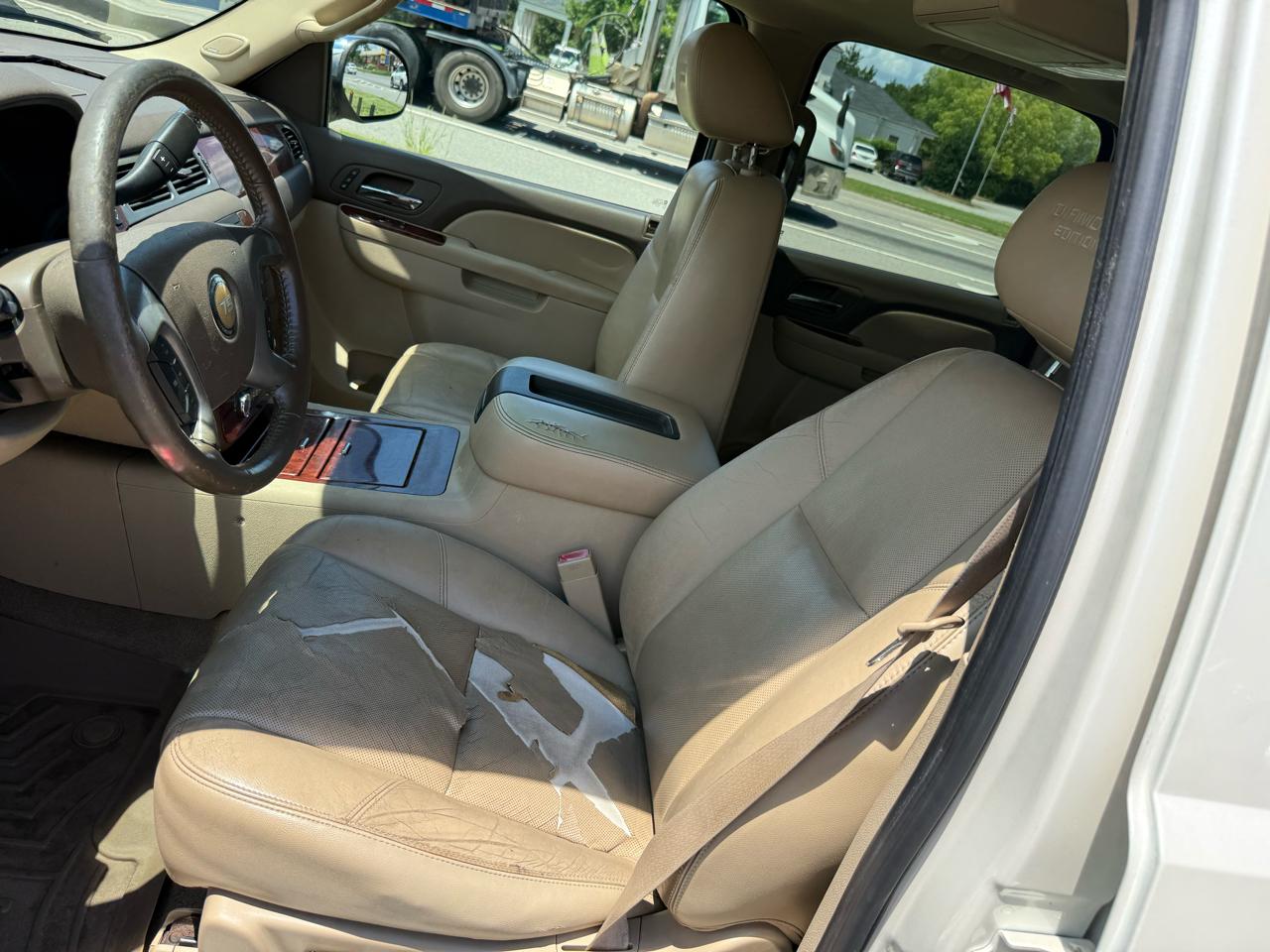 Chevrolet Suburban LTZ 1500 2WD 2010