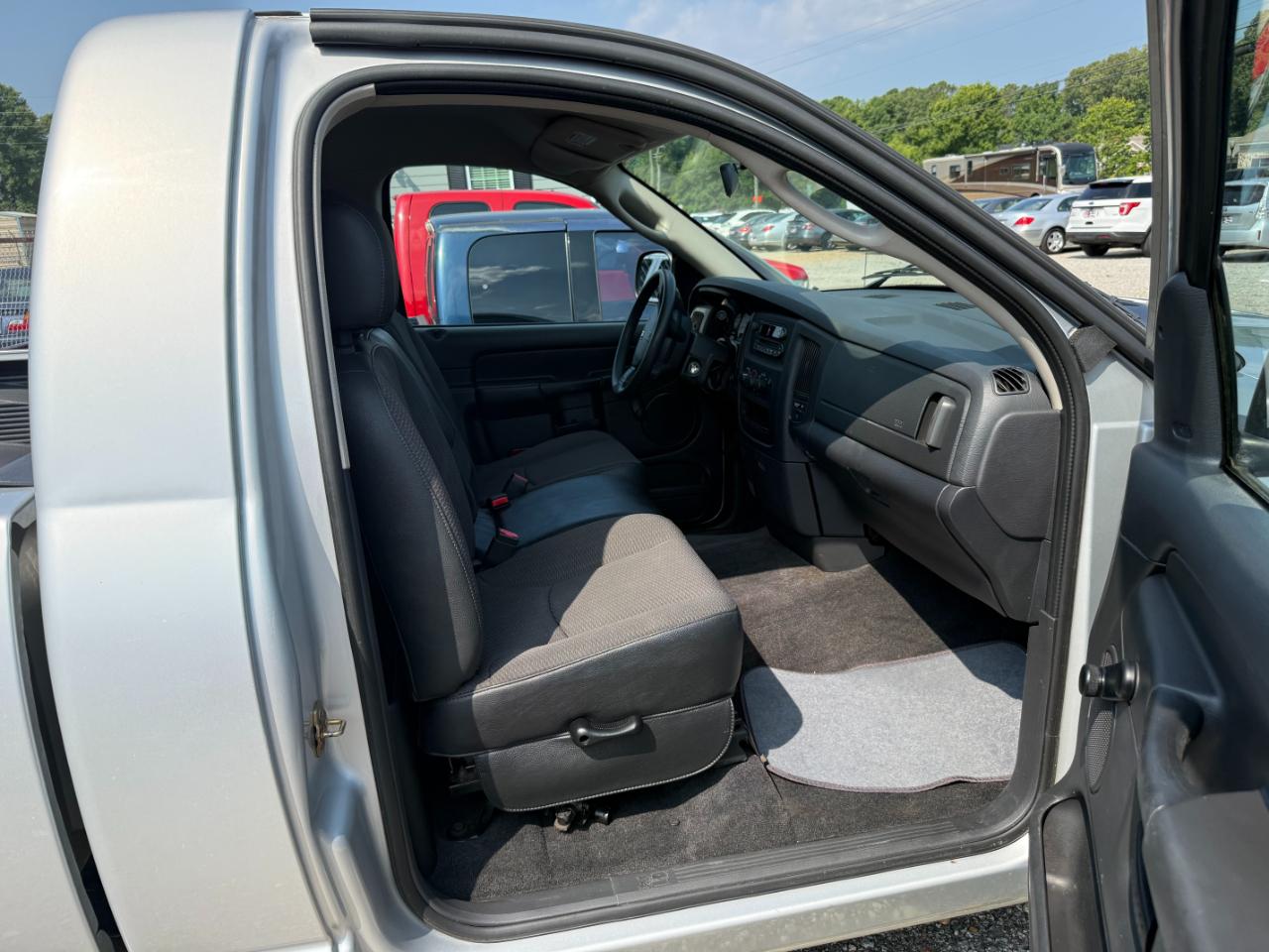 Dodge Ram 1500 ST Long Bed 2WD 2005