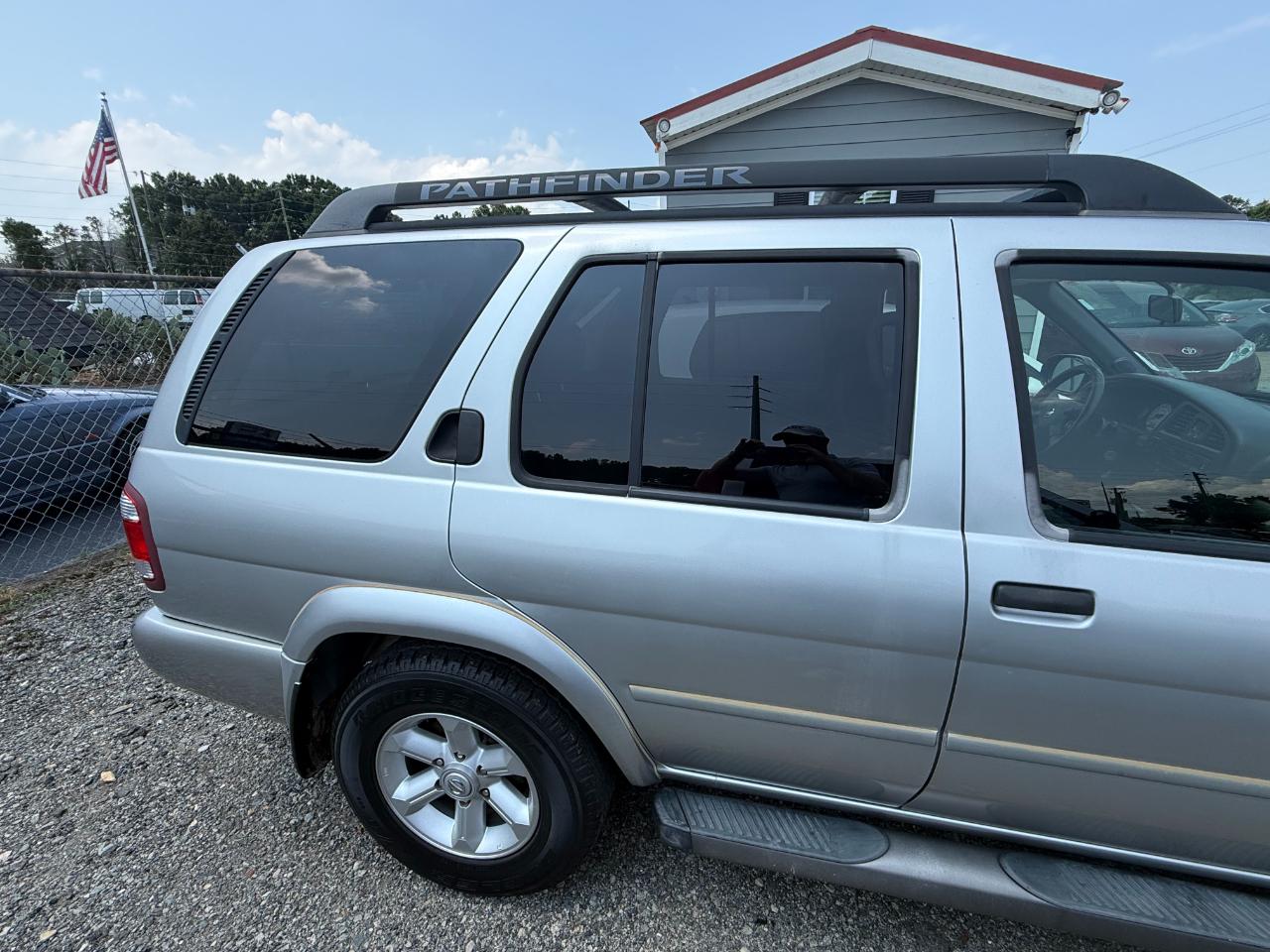 Nissan Pathfinder  2004