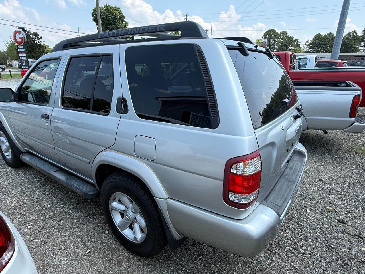 Nissan Pathfinder  2004