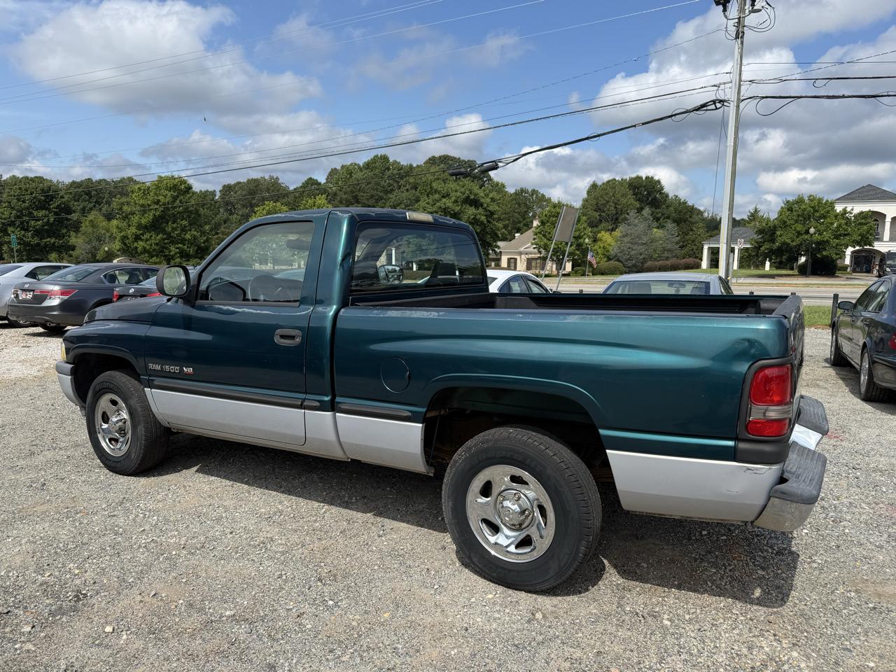 Dodge Ram 1500 Reg. Cab Short Bed 2WD 1999
